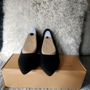 Brand new Vivaia Aria size 8.5 wedge